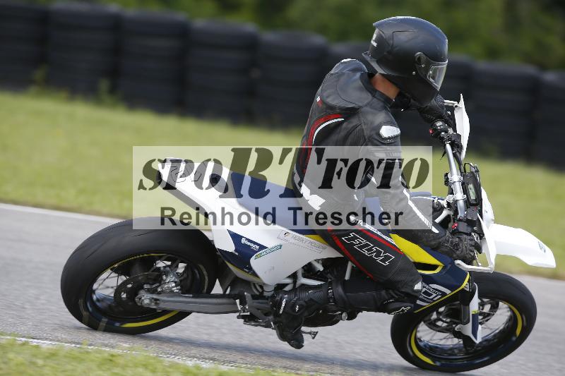 /Archiv-2024/29 12.06.2024 MOTO.CH Track Day ADR/Gruppe blau/12